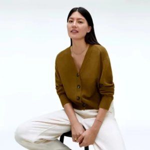 Everlane The Cashmere Cardigan in Tapenade Size Small
